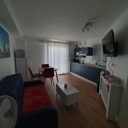Studio Equipe Et Meuble St Cyprien Saint-Cyprien  Extérieur photo