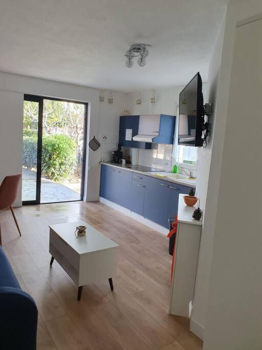 Studio Equipe Et Meuble St Cyprien Saint-Cyprien  Extérieur photo
